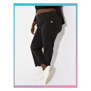 NWT Torrid 4X Deep Black Ripstop Full Length Active Trouser with Pockets Size 26